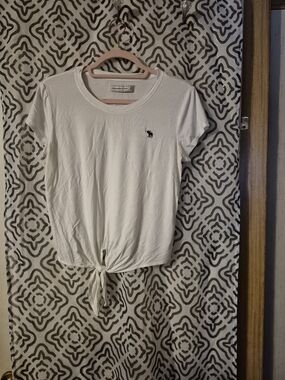 Abercrombie & Fitch White Tie-Front Crew Tee